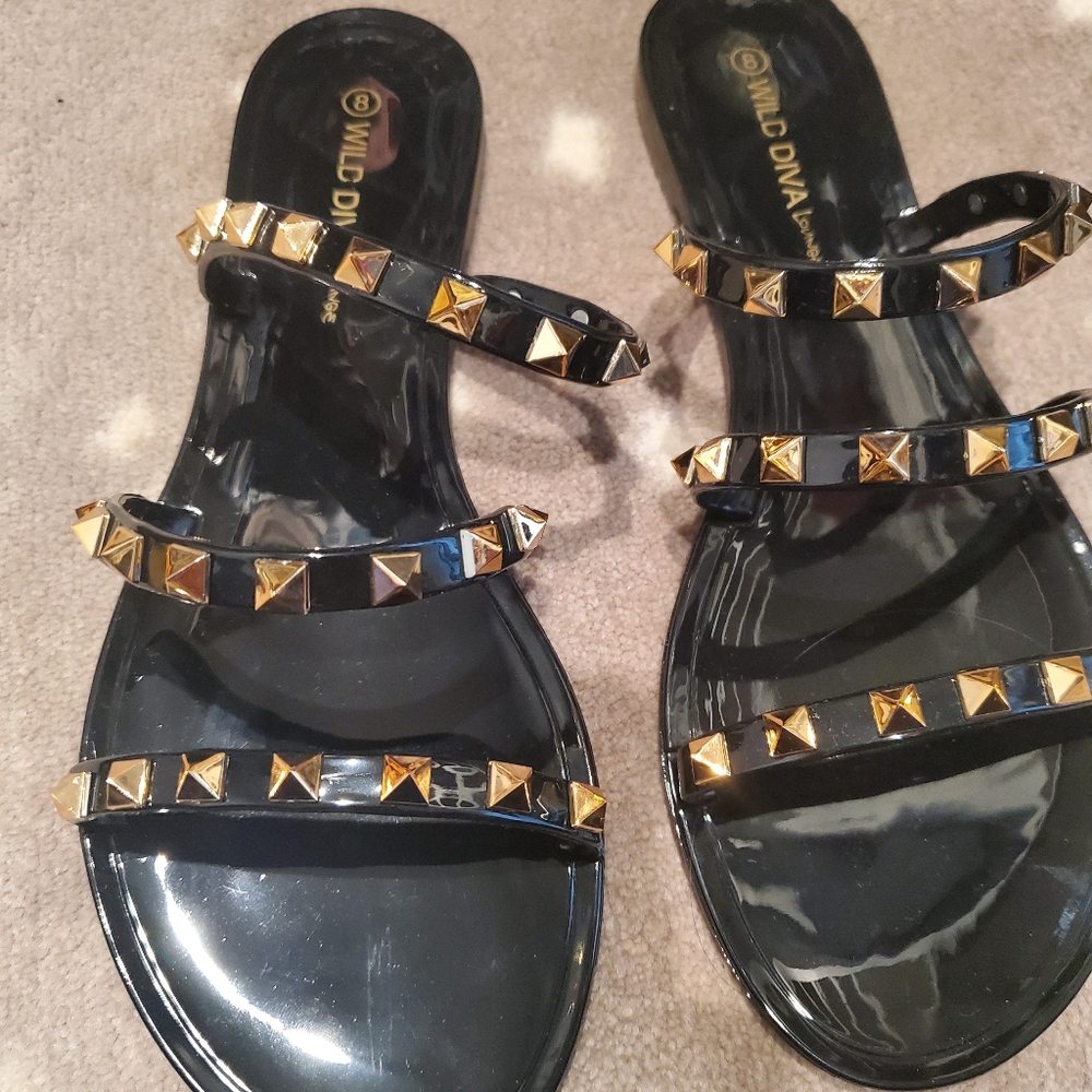Women's shoes
